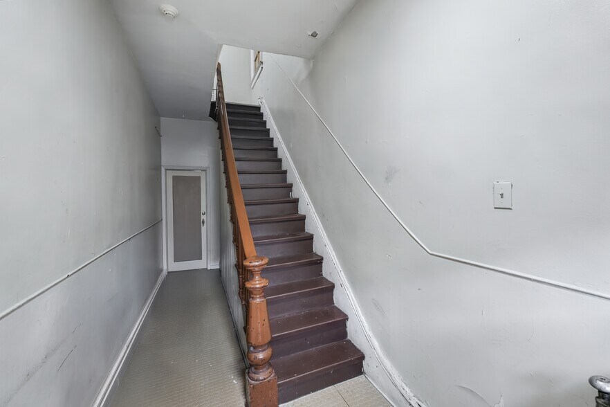 More Photos Of 6813 Park Ave, Guttenberg Storefront Retail Residential For Sale
