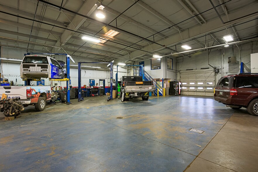 More Photos Of 207 Princeton Rd, Johnson City Auto Dealership For Sale