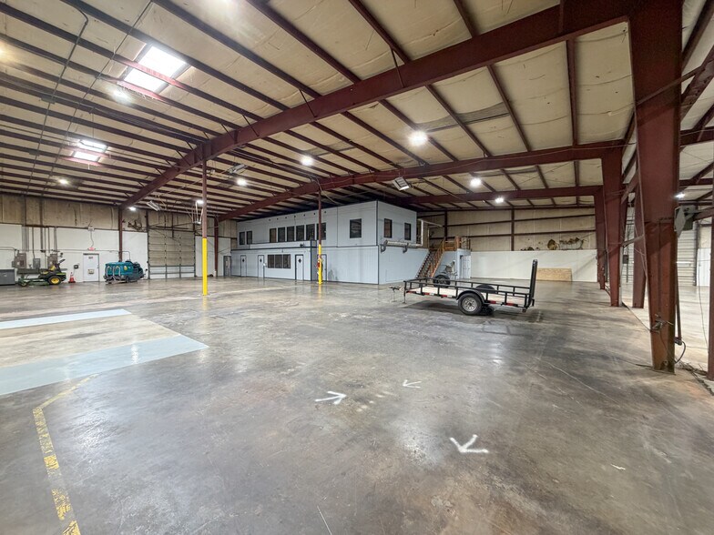 More Photos Of 144 Industrial Dr, Forest City Warehouse For Lease