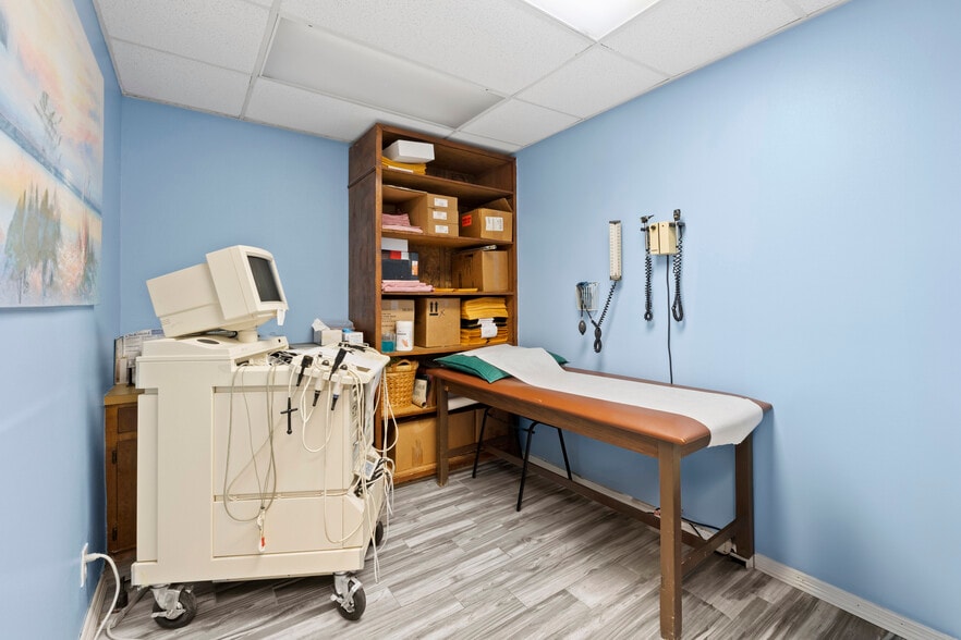 More Photos Of 1120 S Closner Blvd, Edinburg Medical For Sale