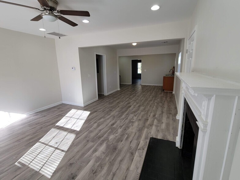 More Photos Of 1337 Cleveland Ave, Atlanta Loft Creative Space For Lease
