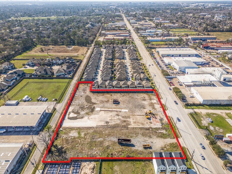 More Photos Of 3919 Pinemont Dr, Houston Land For Sale