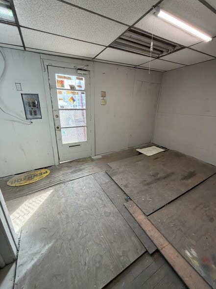 More Photos Of 923 Randolph Ave, Saint Paul Auto Repair For Sale