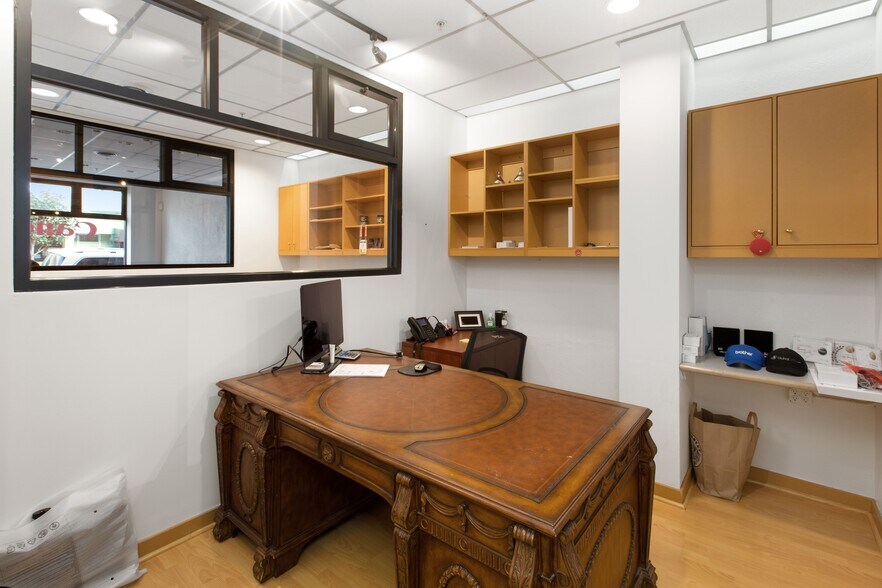 More Photos Of 1715 Polk St, San Francisco Apartments For Sale