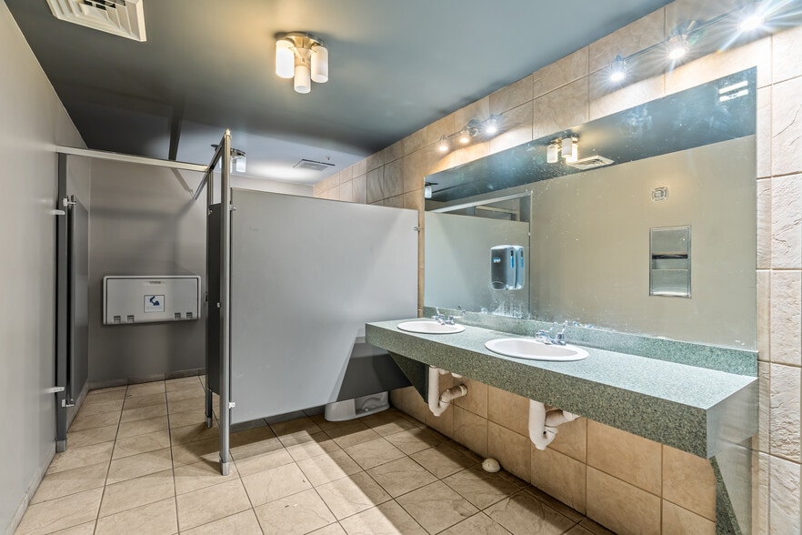 More Photos Of 1511-1515 Washington Ave, Saint Louis Apartments For Sale