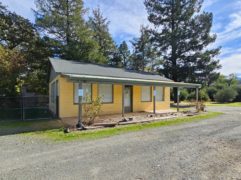 More Photos Of 21298 Calistoga rd, Middletown Storefront Retail Residential For Sale
