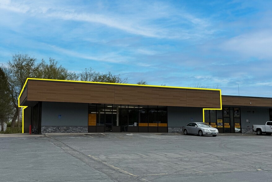 Primary Photo Of 10 Cape Rd, Taunton General Retail For Lease