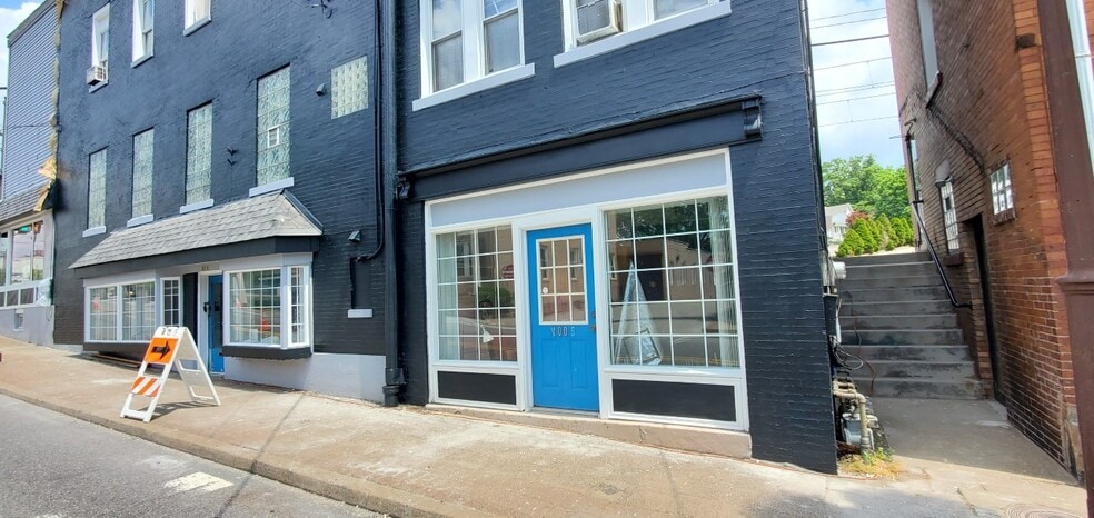 More Photos Of 1001-1005 Castle Shannon Blvd, Pittsburgh Storefront Retail Office For Lease