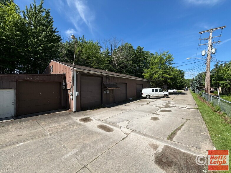 More Photos Of 12005 Prospect Rd, Strongsville Warehouse For Sale