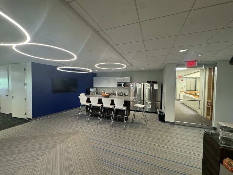 More Photos Of 204 Second Ave, Waltham Office For Lease