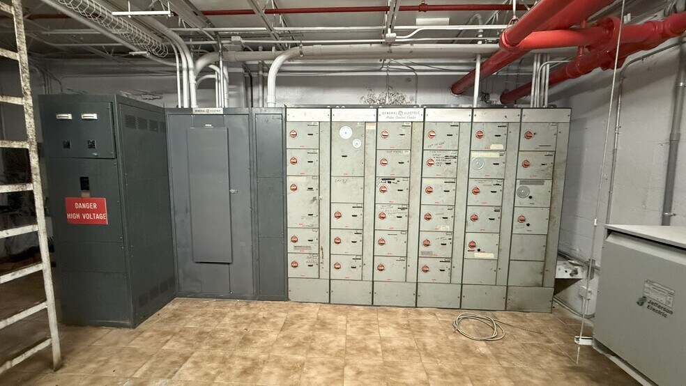 More Photos Of 10900 NW 36th Ave, Miami Warehouse For Sale