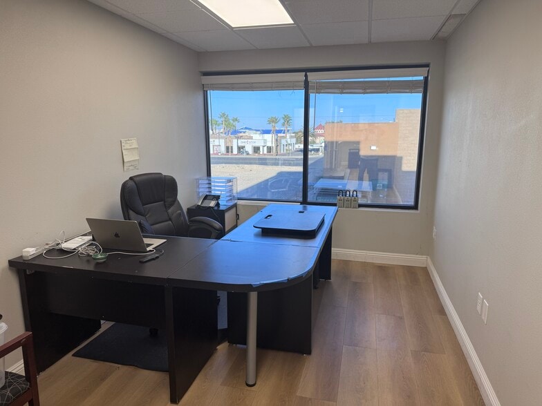 More Photos Of 6015 S Rainbow Blvd, Las Vegas Storefront Retail Office For Lease