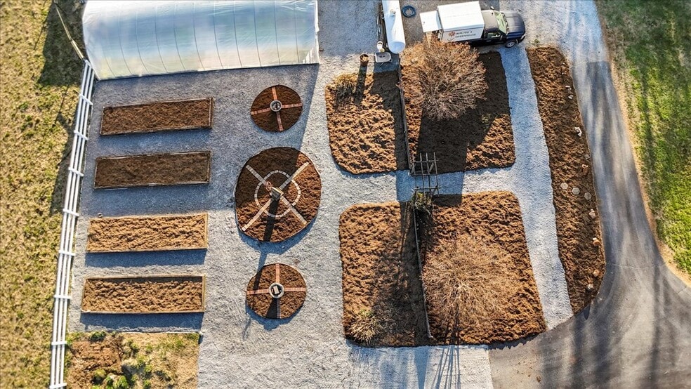 More Photos Of 1356 Coopers Cove Rd, Hardy Specialty For Sale