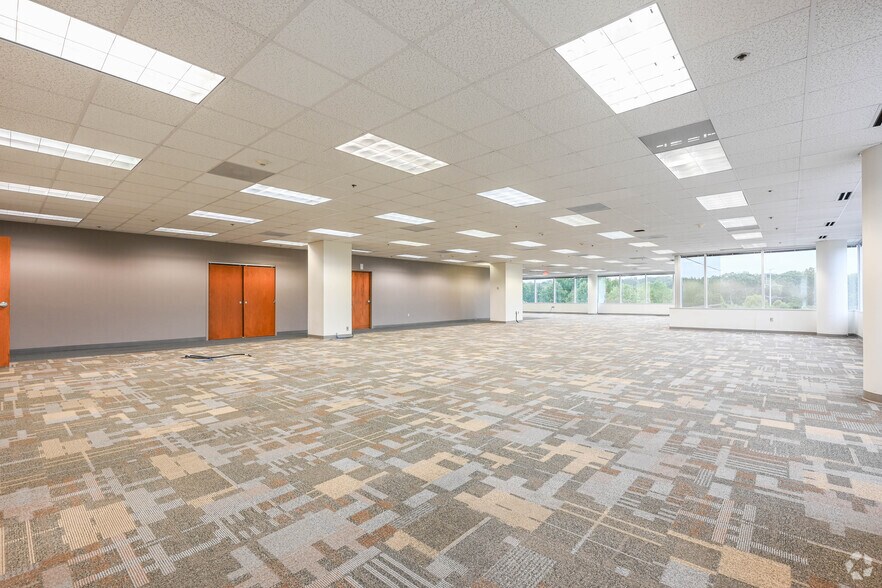 More Photos Of 7501 Boulder View Dr, North Chesterfield Unknown For Lease