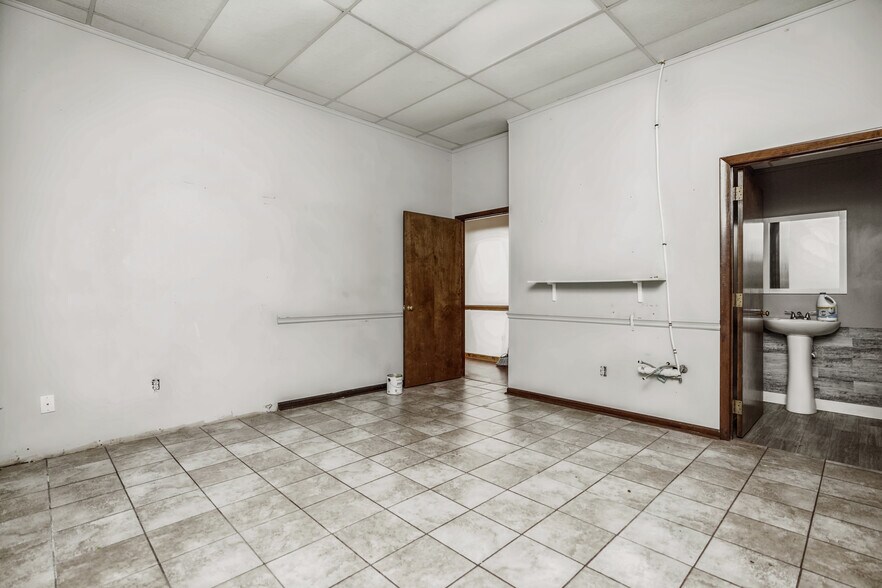 More Photos Of 9153 Two Notch Rd, Columbia Freestanding For Sale