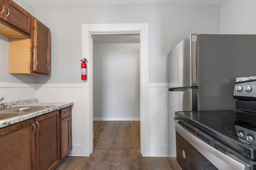 More Photos Of 4 Elm St, Lancaster Apartments For Sale