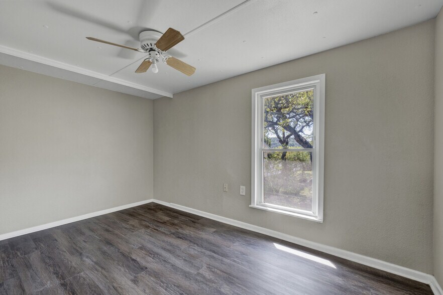 More Photos Of 200 Peggs Pl, Canyon Lake Specialty For Sale