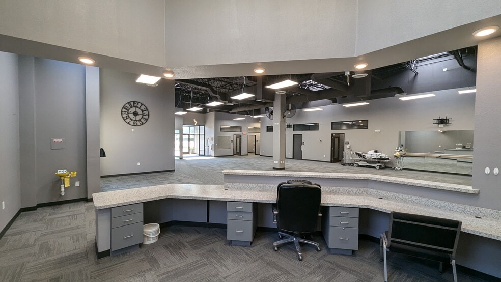 More Photos Of 8479 Davis Blvd, North Richland Hills Medical For Sale