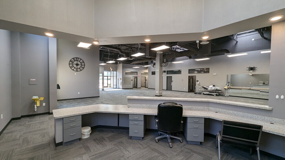 More Photos Of 8479 Davis Blvd, North Richland Hills Medical For Sale