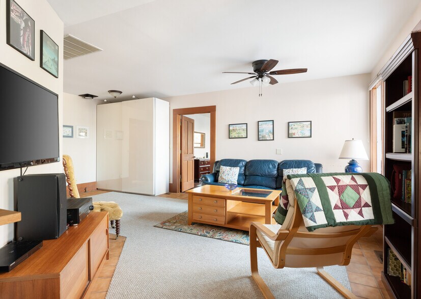 More Photos Of 704 N Main St, Coupeville Hospitality For Sale