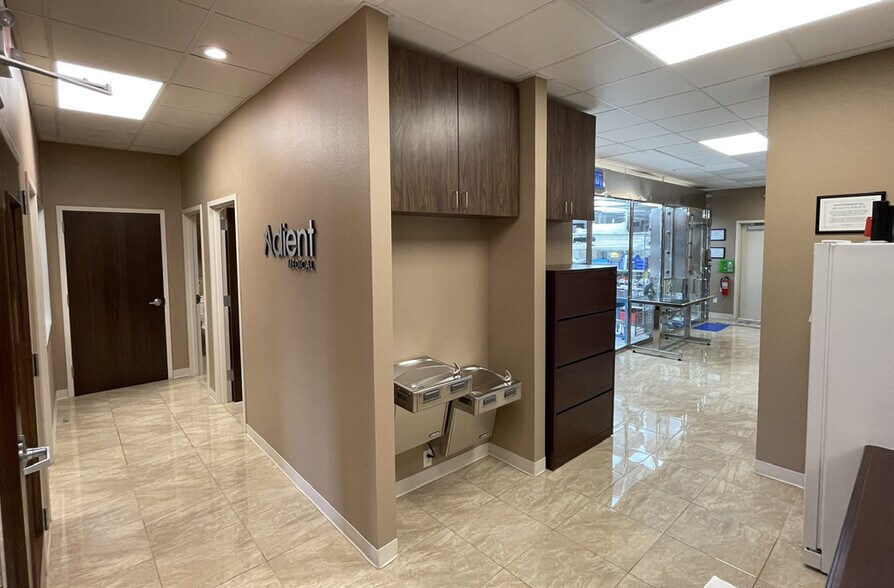 More Photos Of 12234 Shadow Creek Pky, Pearland Medical For Sale