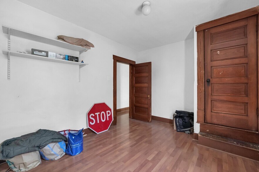 More Photos Of 2406-2408 Indianola Ave, Columbus Apartments For Sale