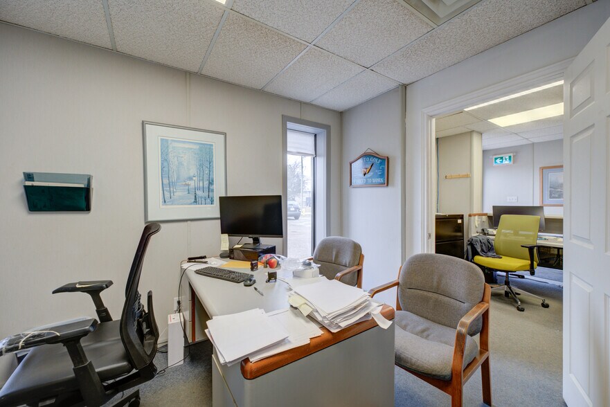 More Photos Of 114 Easton Rd, Brantford Industrial For Sale