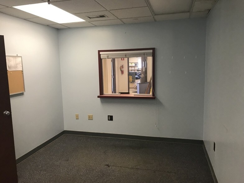 More Photos Of 131 N Hedges St, Dayton Warehouse For Sale