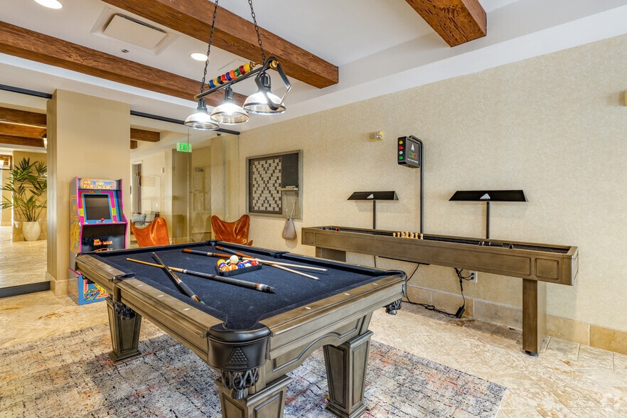 More Photos Of 2121 S Hiawassee Rd, Orlando Apartments For Lease