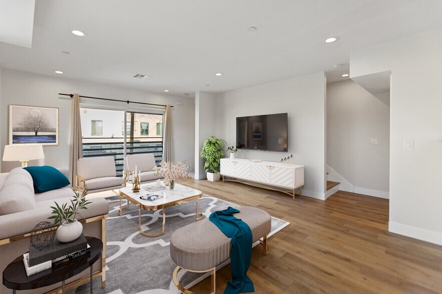 More Photos Of 1726 Menlo Ave, Los Angeles Apartments For Sale