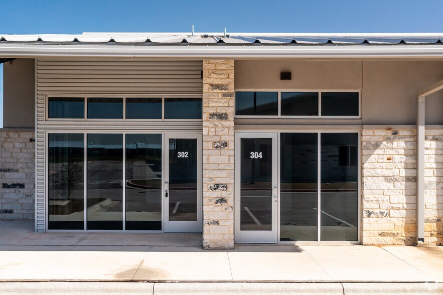 More Photos Of 324 Riverwalk Dr, San Marcos Unknown For Lease