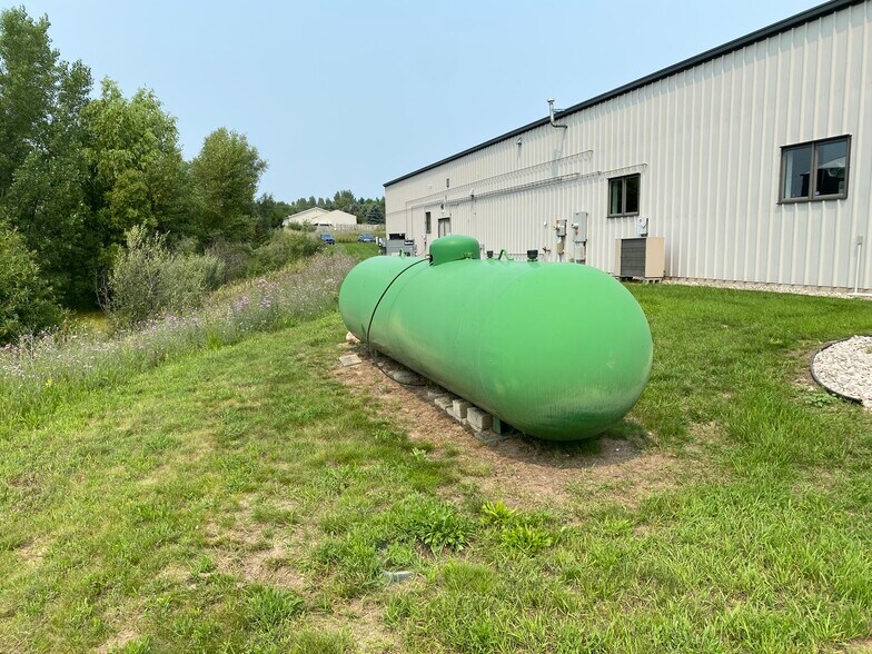 More Photos Of 5835 Shugart Ln, Traverse City Manufacturing For Lease