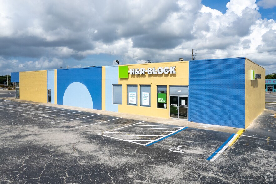 More Photos Of 801 Dixon Blvd, Cocoa General Retail For Sale