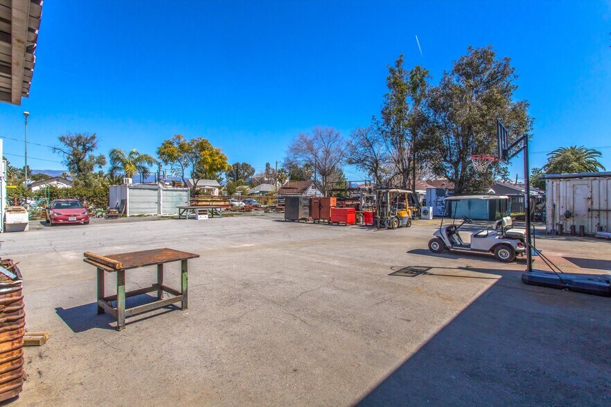 More Photos Of 358 N 6th St, Colton Warehouse For Sale
