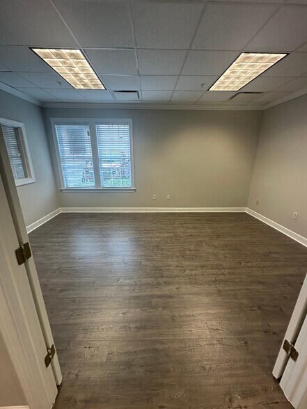 More Photos Of 1830 Peachtree Pky, Cumming Medical For Sale