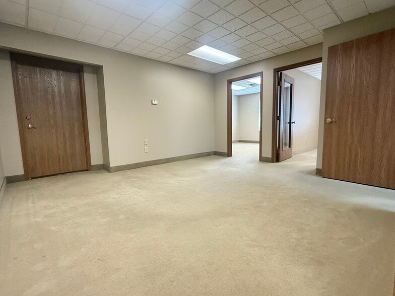 More Photos Of 2240 E Hill Rd, Grand Blanc Medical For Lease