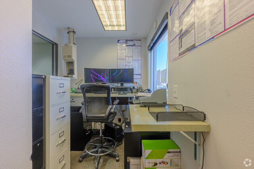 More Photos Of 9325 W Sahara Ave, Las Vegas Freestanding For Lease