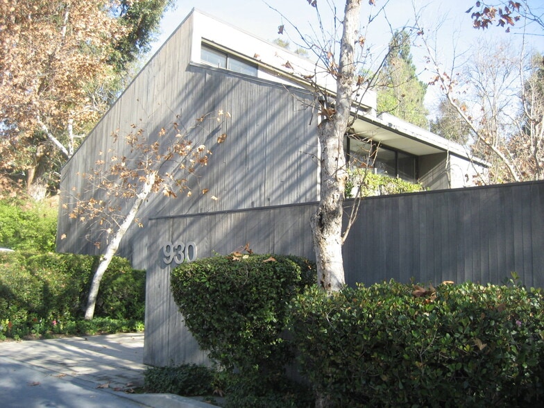 Primary Photo Of 930 Colorado Blvd, Los Angeles Office For Lease