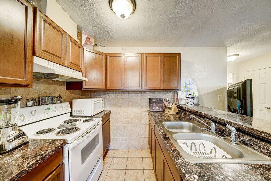 More Photos Of 3017 49th St S, Gulfport Apartments For Sale