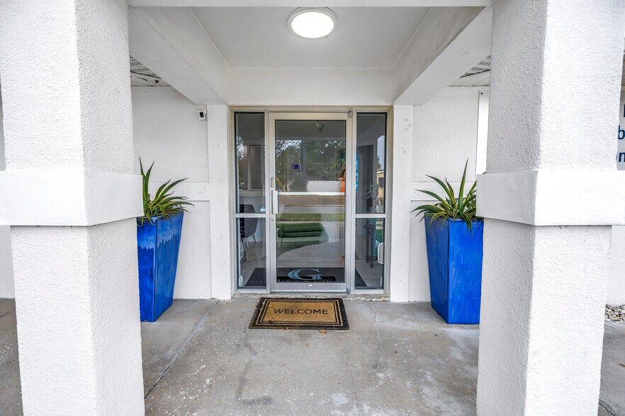 More Photos Of 5500 Central Ave, Saint Petersburg Office Residential For Sale