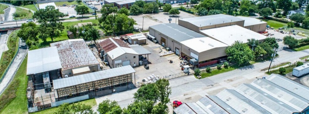Primary Photo Of 4703 Creekmont Dr, Houston Industrial For Sale