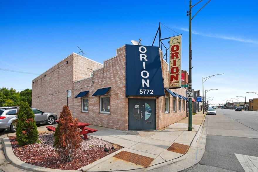 More Photos Of 5772 S Archer Ave, Chicago General Retail For Sale