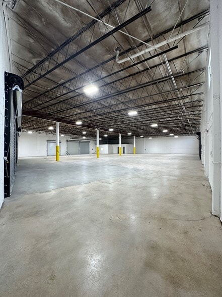 More Photos Of 7441-7571 NW 78th St, Medley Warehouse For Lease