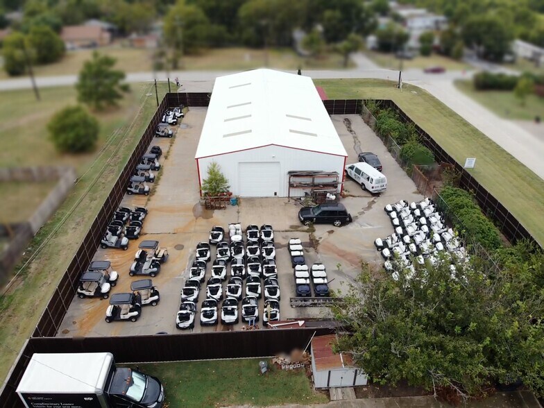 More Photos Of 104 E 7th St, Prosper Warehouse For Sale