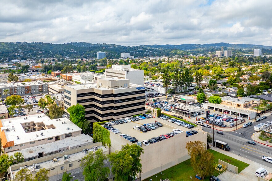 More Photos Of 5000 Van Nuys Blvd, Sherman Oaks Office For Lease