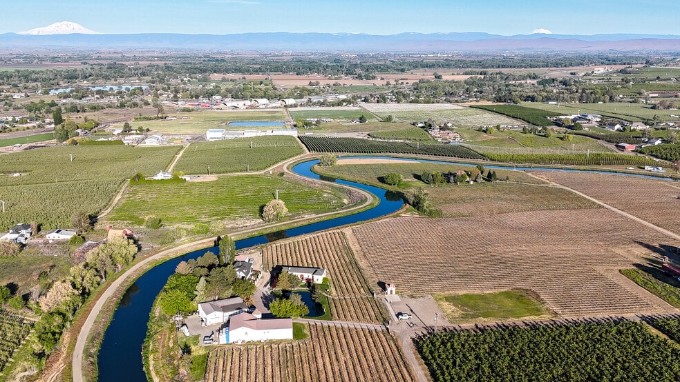 More Photos Of 500 S Bonair Rd, Zillah Winery Vineyard For Sale