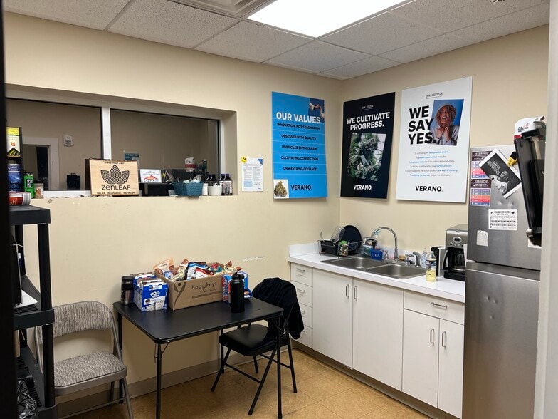 More Photos Of 1626 Old York Rd, Abington Township Veterinarian Kennel For Lease