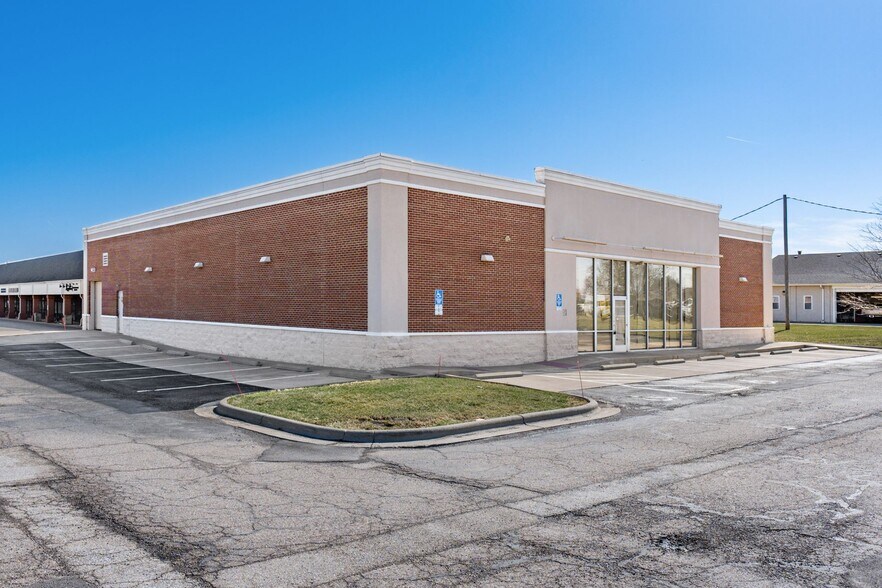 More Photos Of 733 W Coshocton St, Johnstown Freestanding For Lease