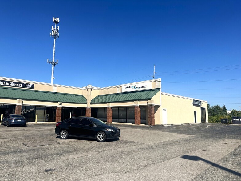 More Photos Of 8935-8947 Kingsridge Rd, Dayton Unknown For Lease