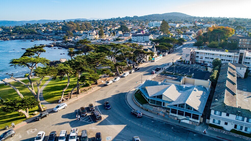 More Photos Of 631 Ocean View Blvd, Pacific Grove Restaurant For Lease